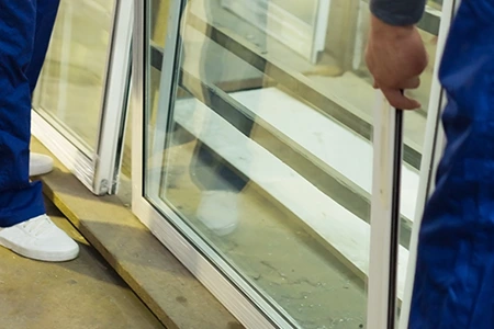 Commercial Glass Repair Technician in The Crossings, FL